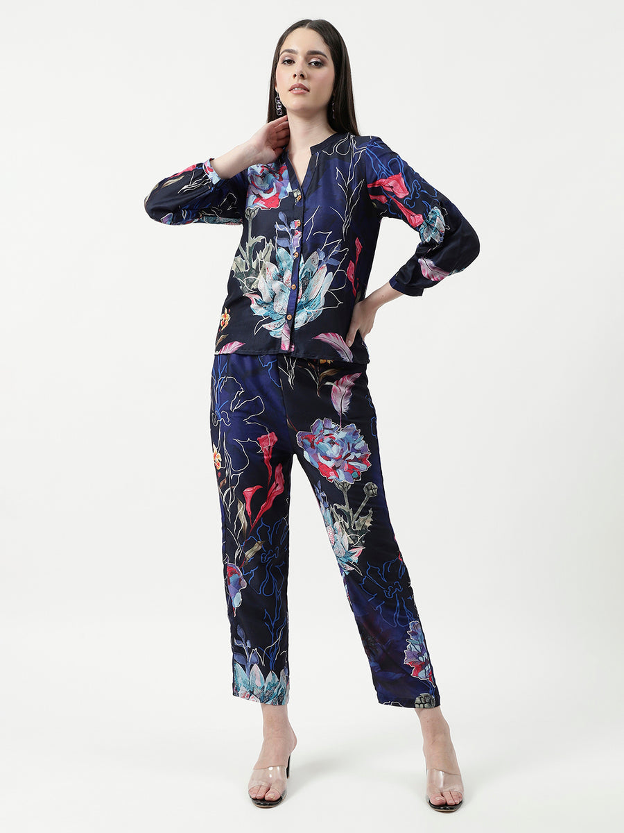Floral lounge