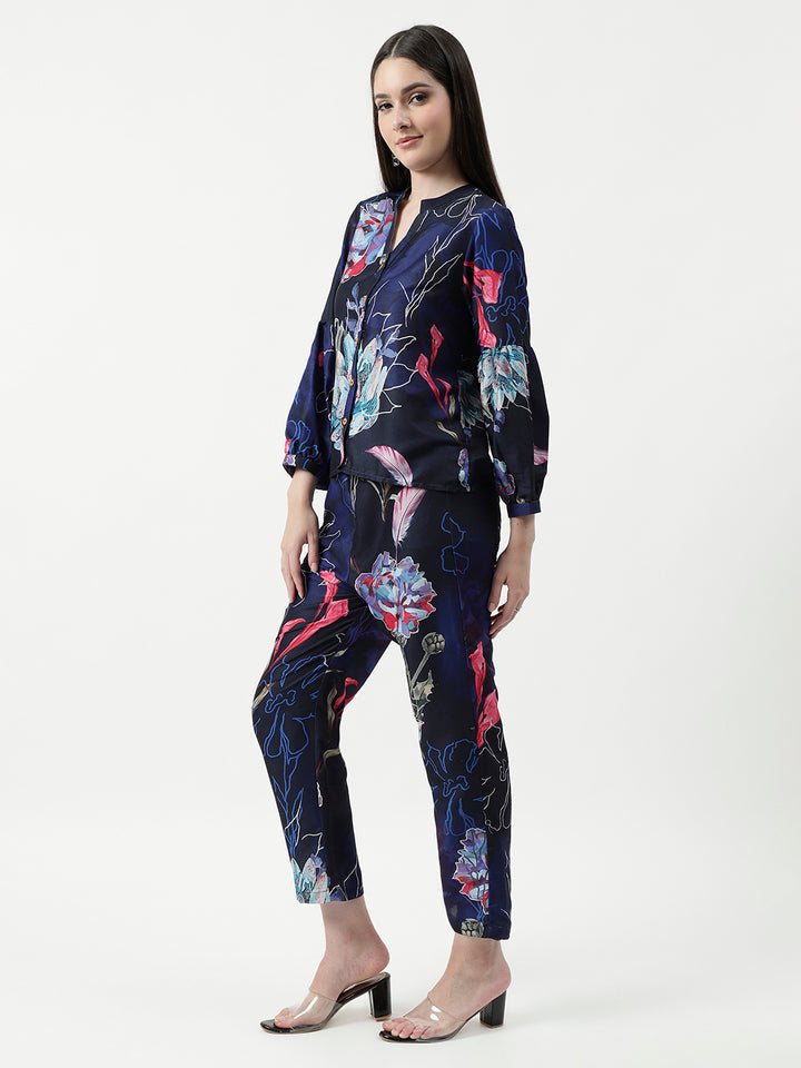 Floral lounge