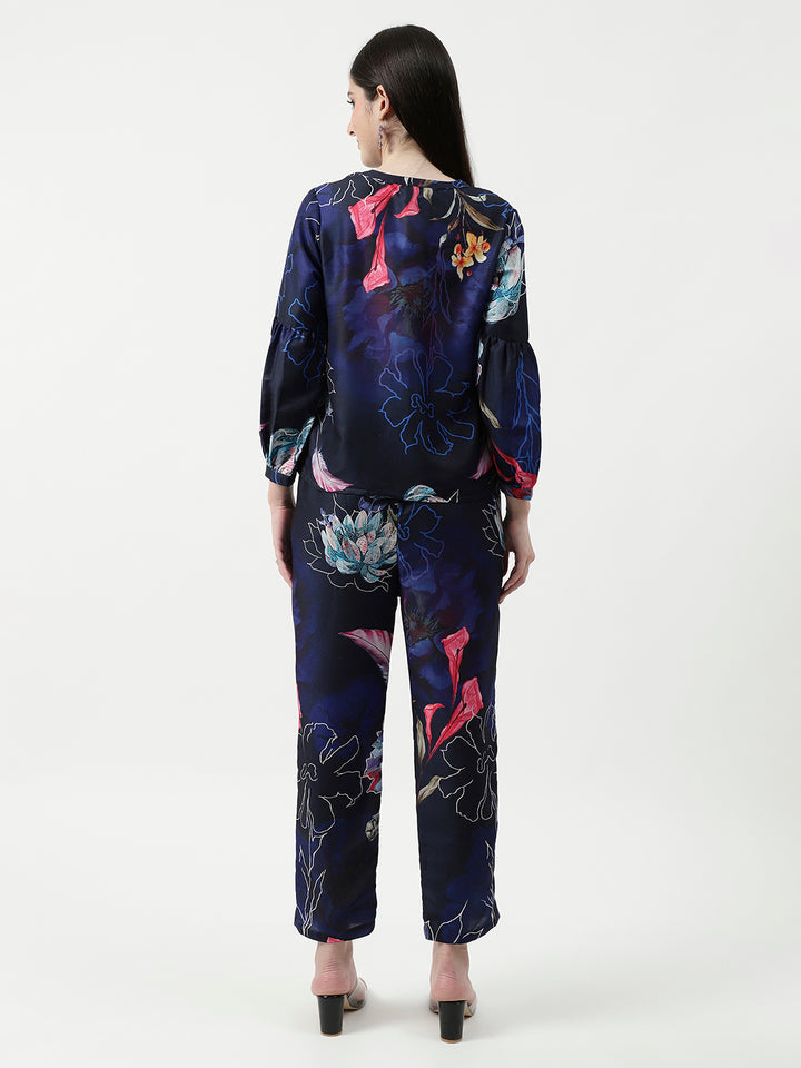Floral lounge