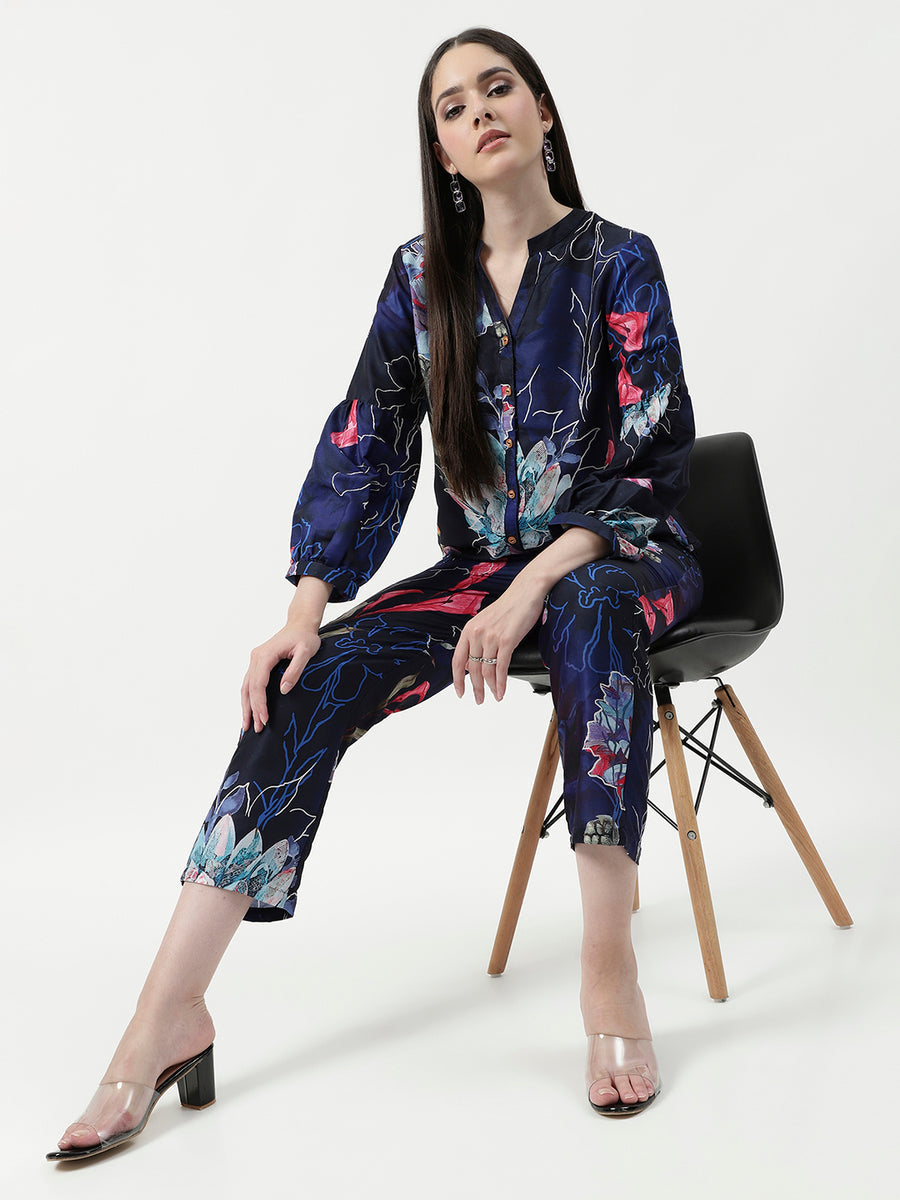 Floral lounge
