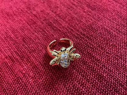 Busy Bee Pavé Ring