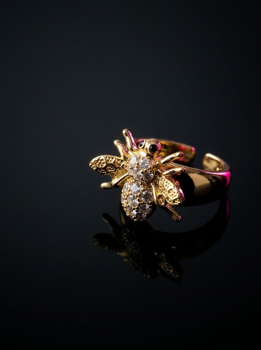 Busy Bee Pavé Ring