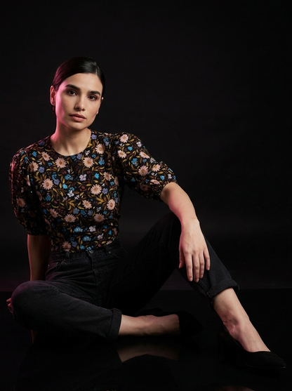 Black garden - AI model sitting