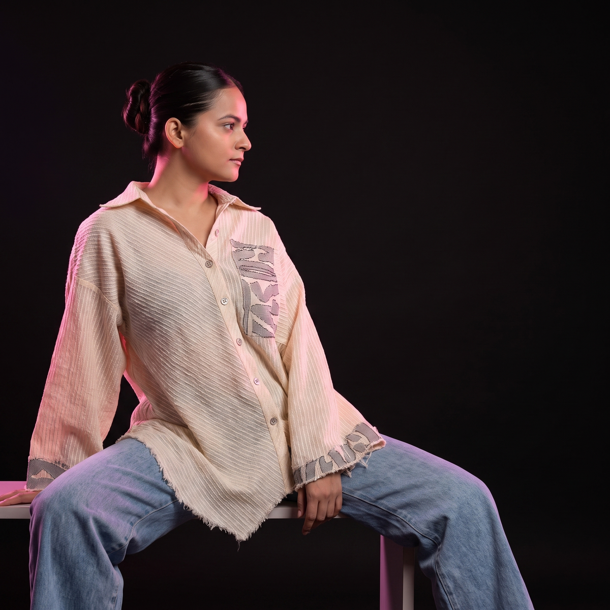 Ivory Nomad - AI model sitting