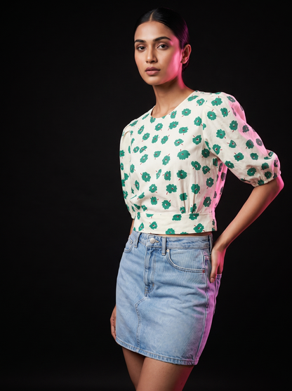 Sneak - AI editorial fashion photo, standing pose, black studio background